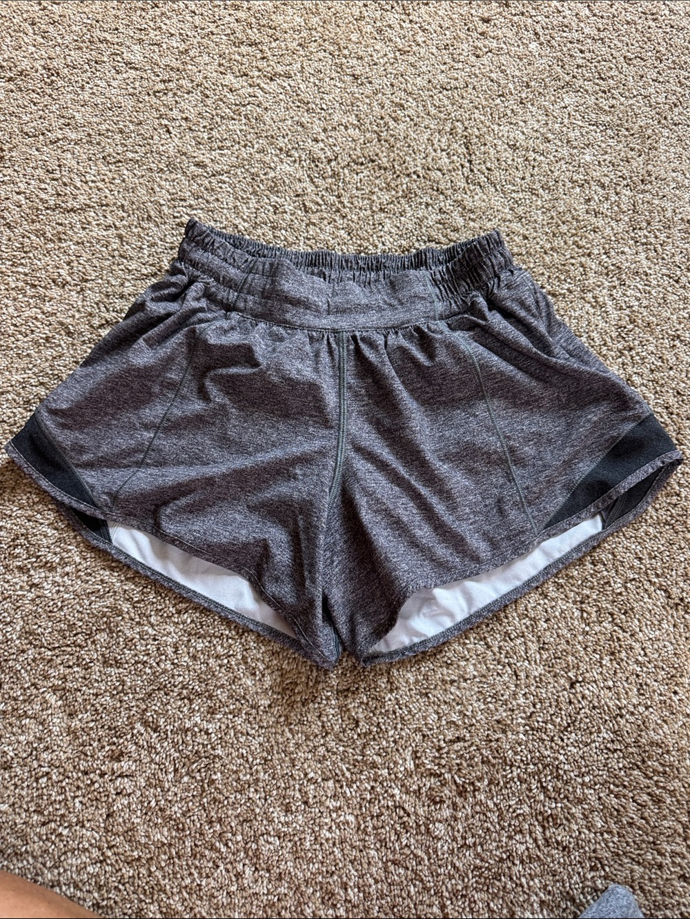 Lululemon Hottie Hot Heathered Gray Run & Gym Shorts. Size 6 Tall